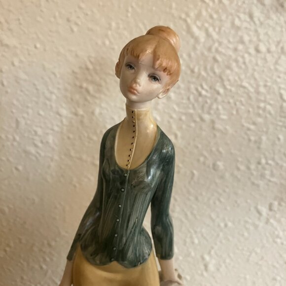 Vintage Simonetti Fontanini Depose Italy Woman Figurine - Picture 2 of 7